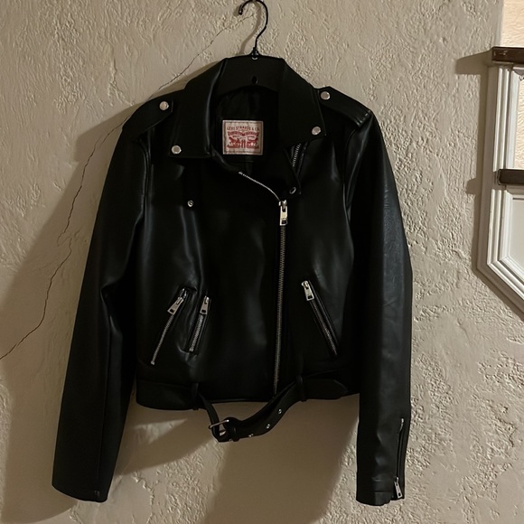Levi’s Women's Vegan Leather Moto Jacket - Picture 7 of 13